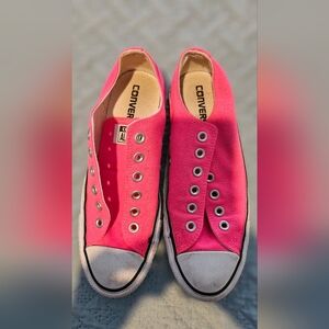 Hot pink Converse low tops size 8 women's.